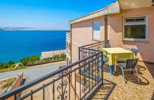 Cesarica Apartment | Apartment Delfin-10 by Interhome