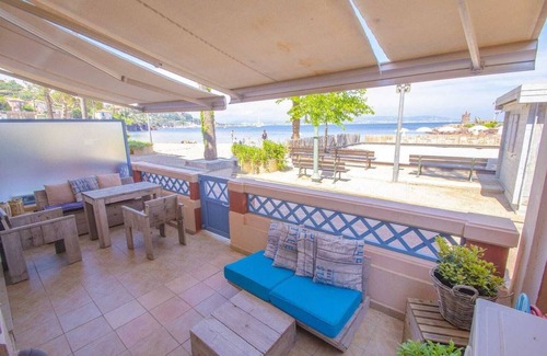 Theoule-sur-Mer Apartment | Apartment directly on the beach