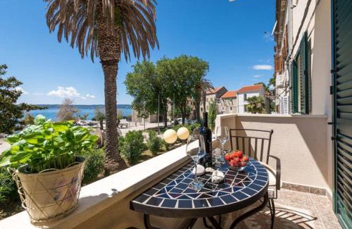 Kastel Kambelovac Apartment | Apartment Dujić with hot tub