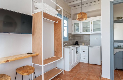Agios Ioannis Apartment | Apartment 'Ethelio Mykonos' with Sea View, Wi-Fi and Air Conditioning