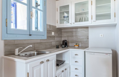 Agios Ioannis Apartment | Apartment 'Ethelio Mykonos' with Sea View, Wi-Fi and Air Conditioning