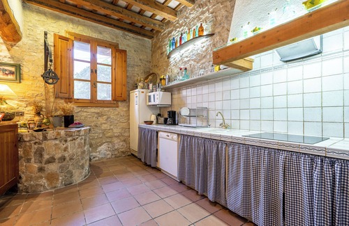 Conesa Apartment | Apartment 'El Clos 3' with Mountain Views, Private Terrace and Wi-Fi