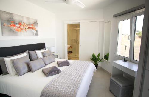 Costa Teguise Apartment | Apartment El Sueño - GREAT SEA VIEWS - infinity POOL - free Wifi- smart TV-Residence Senator