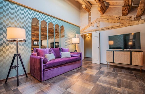 Castello Villa | Apartment Emilia - Three Bedroom Villa, Sleeps 6
