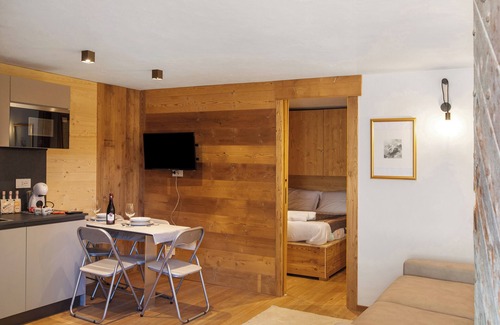 Entreves Apartment | Apartment 'Entrèves' with Mountain View and Wi-Fi