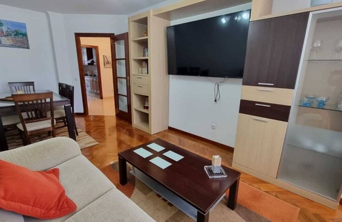 Vilanova Apartment | Apartment-Sleeps6-Parking-Terrace