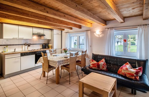 Ravensburg Apartment | Apartment 'Ferienhaus Felicia EG' with Private Garden and Wi-Fi