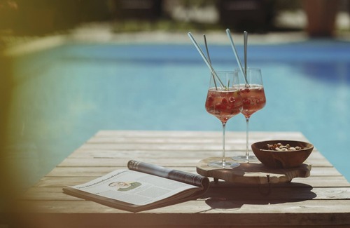 Auggen Apartment | Apartment 'Ferienwohnung Gutedel' with Shared Pool, Shared Garden and Wi-Fi