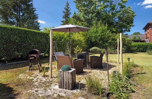 Soltau Apartment | Apartment 'Ferienwohnung-Zentral' with Private Garden and Wi-Fi