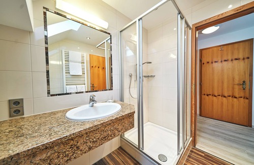 Heiligenberg Apartment | Apartment 'Fewo 3' with Shared Terrace and Wi-Fi