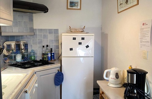 Le Palais Apartment | Apartment for 4, equipped kitchen, port view, near amenities