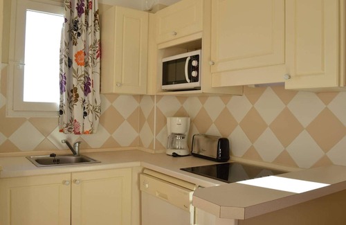 Les Issambres Apartment | Apartment for 6 with pool and parking in Les Issambres
