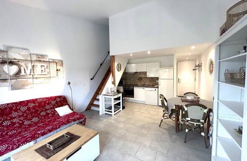 La Garde-Freinet Apartment | Apartment for 4 people with garden and pool, located in the heart of the Massif des Maures