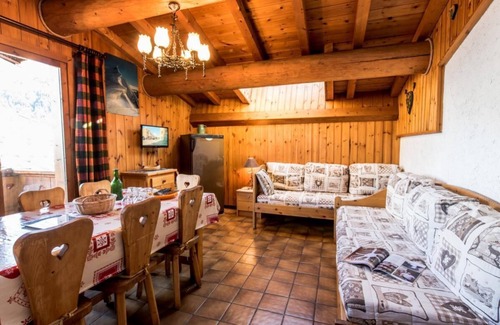 Montchavin Apartment | Apartment 'Le Rhododendron' with Mountain View, Shared Garden and Wi-Fi
