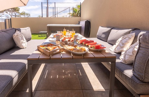 Les Issambres Apartment | Apartment 7: Cap Ferrat
