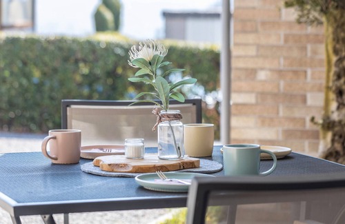 Langscheid Apartment | Apartment 'Frank' with Lake View, Private Terrace and Wi-Fi