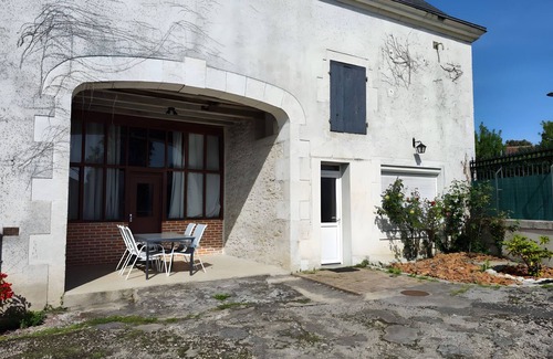 Mer Apartment | Apartment 'Gîte Du Moulin Béchereau' with Private Terrace, Shared Garden and Wi-Fi