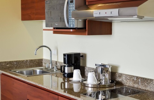 Zona 13 House | Apartment near the airport