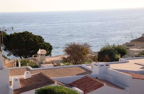 Vale de Covo House | Apartment 'Gudrun' with Sea View, Wi-Fi and Air Conditioning