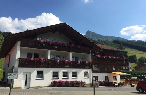 Tannheim Apartment | Apartment - guest house Reichle