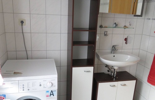 Halenbeck-Rohlsdorf Apartment | Apartment 'Hof Gerbert' with Shared Garden and Wi-Fi