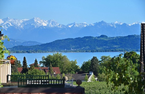 Wasserburg Apartment | Apartment "Haus Kaulitzki" with Lake View, Private Terrace & Wi-Fi