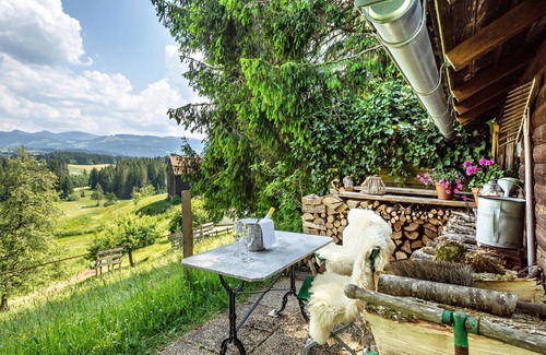 Oberreute Apartment | Apartment 'Harmonie' with Shared Garden and Wi-Fi