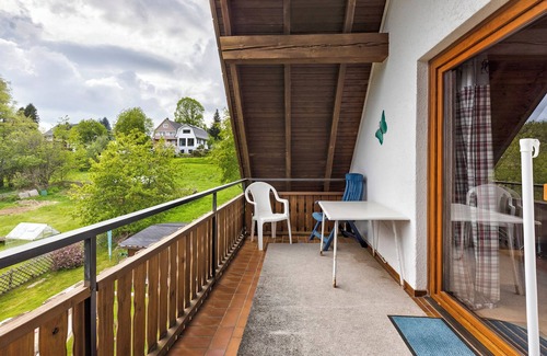 Saig Apartment | Apartment 'Haus Am Südhang' with Shared Garden, Balcony and Wi-Fi