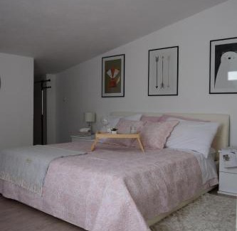Slatine Apartment | Apartment Heaven