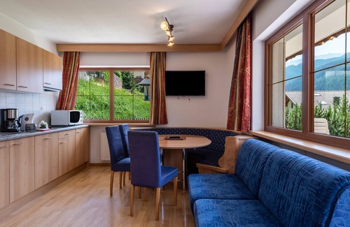Santa Cristina Val Gardena Apartment | Apartment 'Hotel Residence Gardena Alps 100' with Mountain View, Garden & Wi-Fi