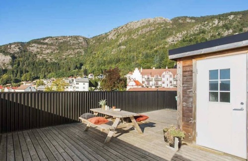 Sandviken Apartment | Apartment hotel - Smart TV and Roof terrace