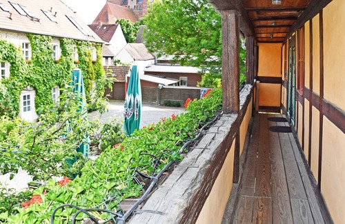 Neuruppin House | Apartment Hotel UP HUS IDYLL - 09 double rooms with extra bed