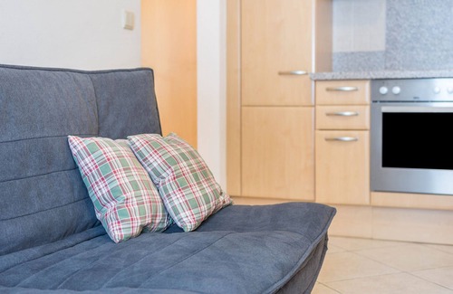 Pennes Apartment | Apartment "Huterhof Tatschblick" with Mountain View, Balcony & Wi-Fi