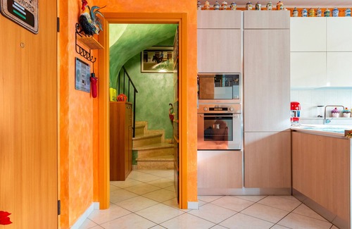 Fossacesia Apartment | Apartment 'Il Dolce Risveglio' with Mountain View, Wi-Fi and Air Conditioning