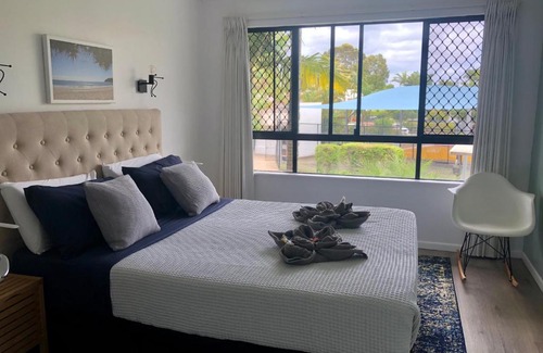 Noosaville Apartment | Apartment in 4* Resort - pool views - great location