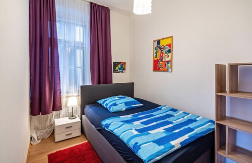 Nussdorf am Inn House | Apartment In A Hotel 'Nußdorfer Hof - Apartment 4' with Mountain View and Wi-Fi