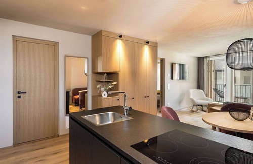 Sesto Apartment | Apartment In A Hotel 'Apartment Harmony' with Sea View, Shared Garden and Wi-Fi
