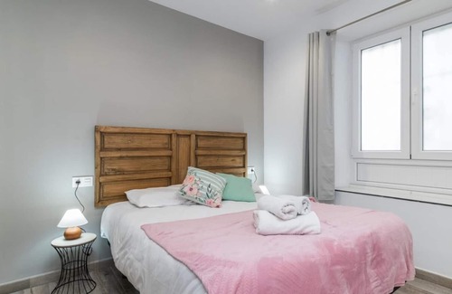 Cervantes Apartment | Apartment in a restored mansion in Granada.