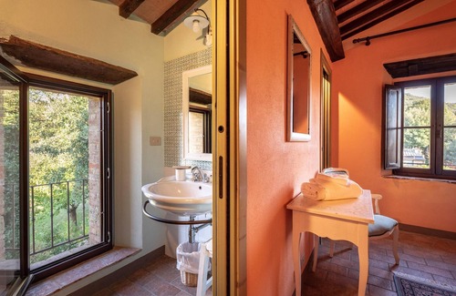 Simignano Cottage | Apartment in Chianti with pool ID 456