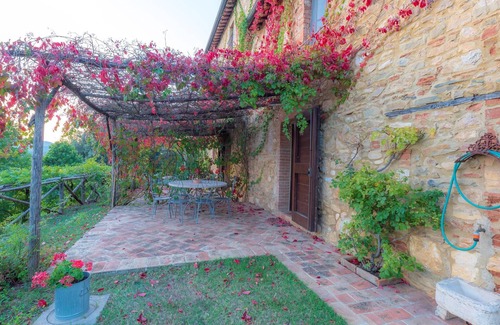 Simignano Cottage | Apartment in Chianti with pool ID 457