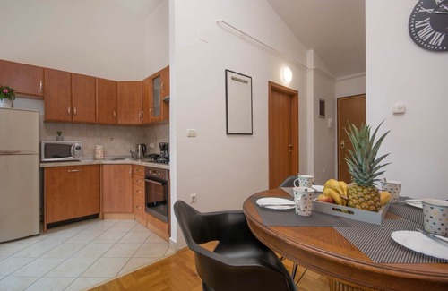 Pula Apartment | Apartment in city center with sea view