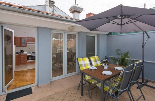 Pula Apartment | Apartment in city center with sea view