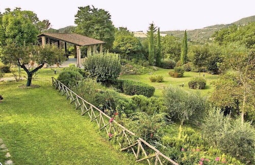Assisi Apartment | Apartment in Farm House in the poppies close to Assisi