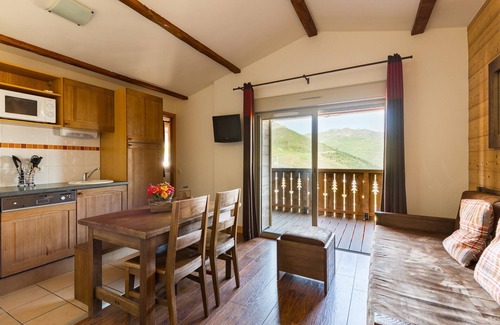Pla d'Adet Apartment | Apartment in Adet with Scenic Balcony Views