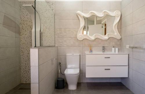 Los Cristianos Apartment | Apartment in front of the ocean