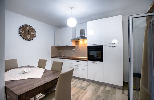 Rab Town Boat Rental | Apartment in Supetarska Draga by Sandy Beach