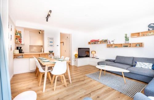 Koksijde-Bad Apartment | Apartment in Koksijde near the Beach, cleaning included