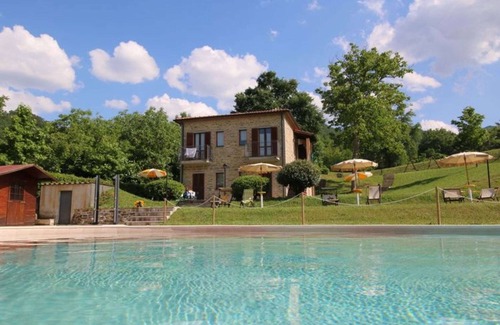 Apecchio House | Apartment in Marche near Urbino and Pool