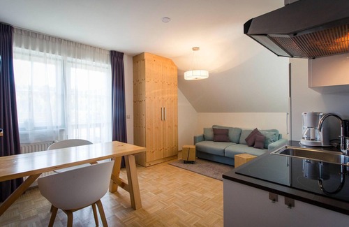 Turracher Hohe Apartment | Apartment in Pine Forest Near Ski Slopes