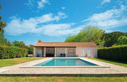 Paialvo Apartment | Apartment in a Beautiful Villa Close to Tomar